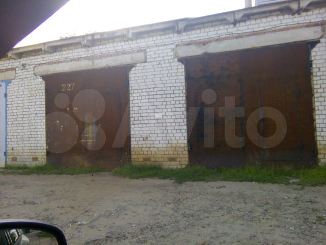 Гараж, > 30 м²