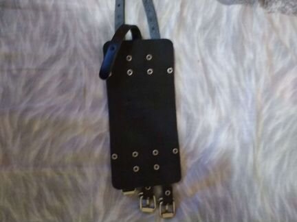 Напульсник кожаный