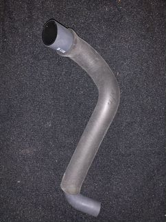 Патрубок рециркуляции газов