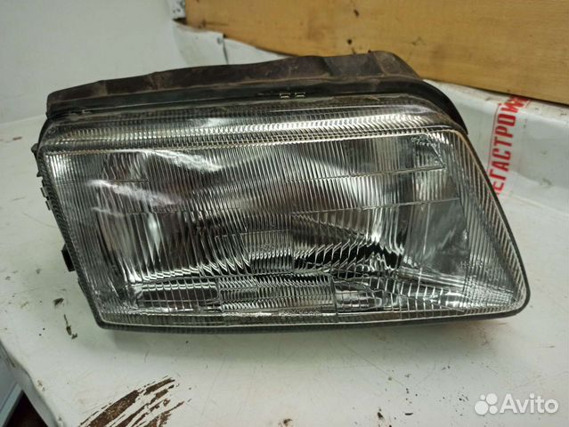 Фара передняя правая Audi a4 b5