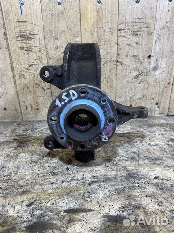 Поворотный кулак передний левый Renault Megane 2