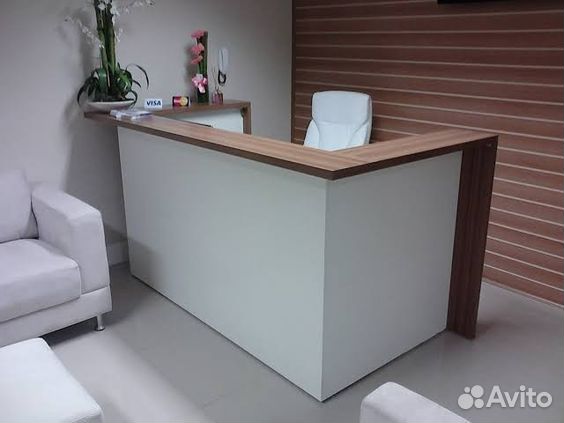 Стойка ресепшн