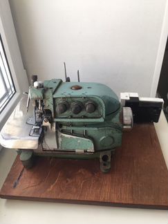 Оверлок промышленный