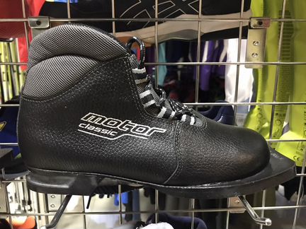 Лыжные ботинки кожа nn75