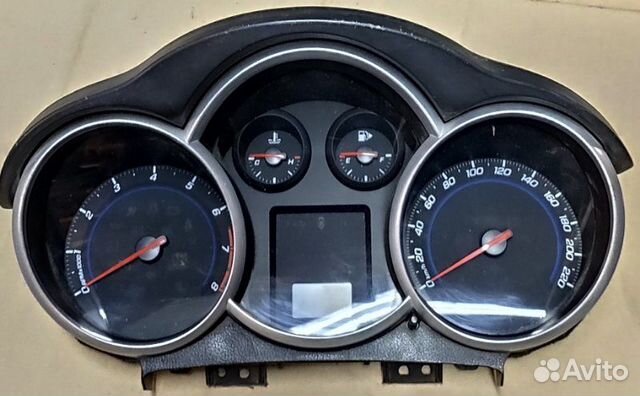 Панель приборов Chevrolet Cruze 1.6 2009