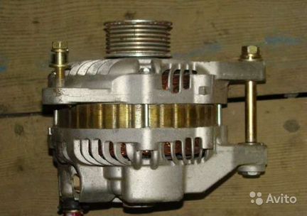 Мало б.у. генератор Pajero 4 Mitsubishi 3.0 2011