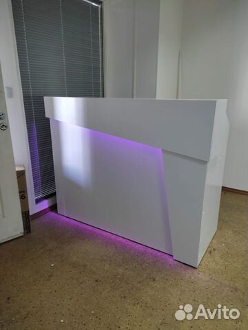 Стойка ресепшн