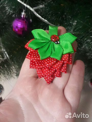 Заколки ягодки (пара)