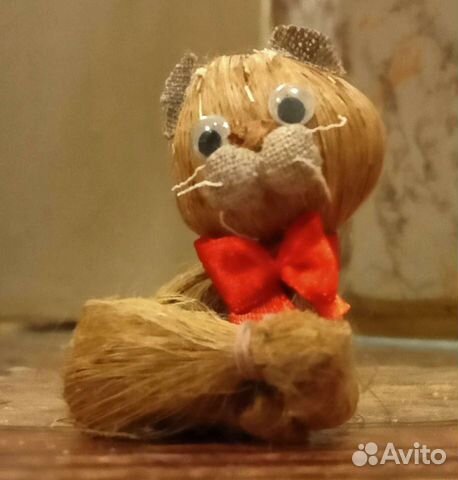 Статуэтка: кошка из соломы