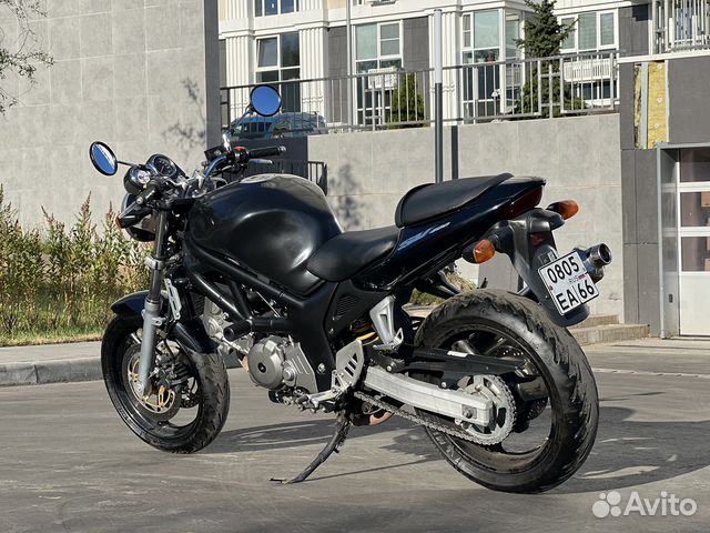 Suzuki SV400