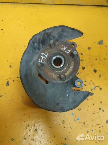 Кулак поворотный передний правый ступица Toyota E1