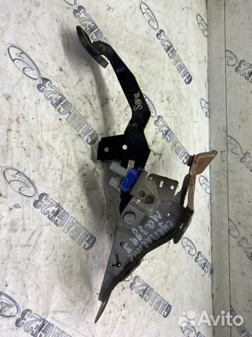 Педаль сцепления Mazda 3