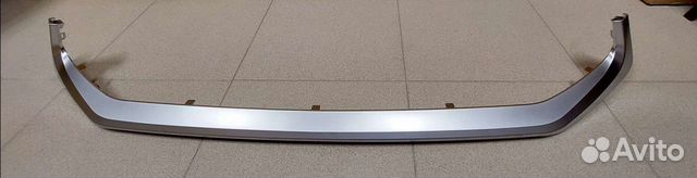 Молдинг решетки радиатора Lexus LX 570 Superior