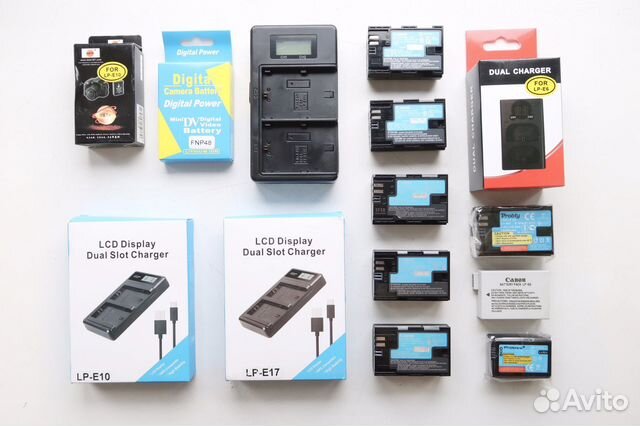 Зарядное устройство и аккумуляторы для фототехники