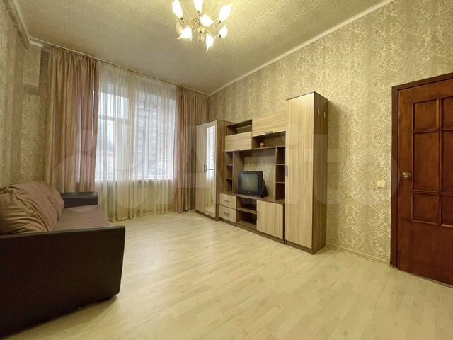 3-к. квартира, 80 м², 1/4 эт.