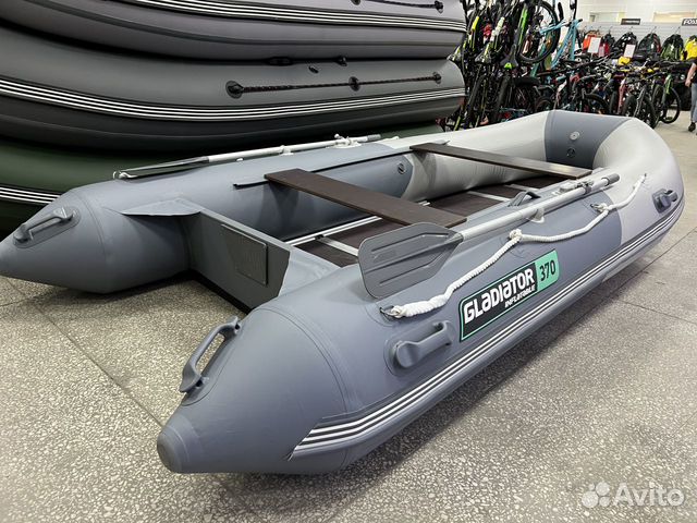 Надувная лодка Пвх Gladiator (Гладиатор) B370