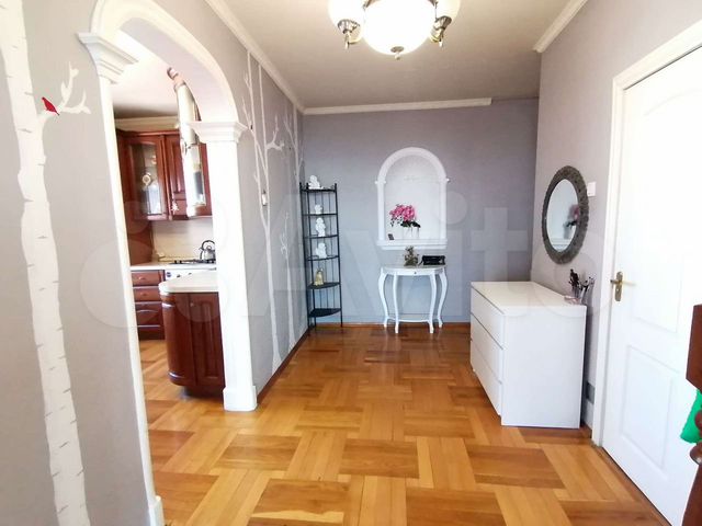 3-к. квартира, 120 м², 8/9 эт.