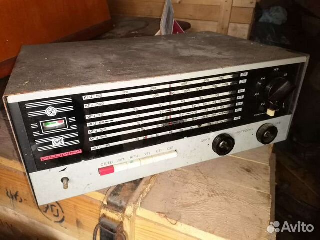 Радиоприемник и динамик к нему