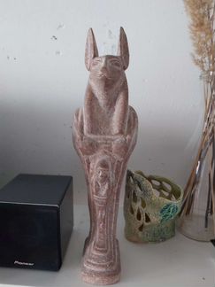 Каменная статуэтка из Египта Анубис