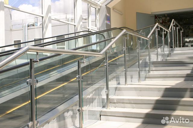 Перила из нержевеющей стали и стекла