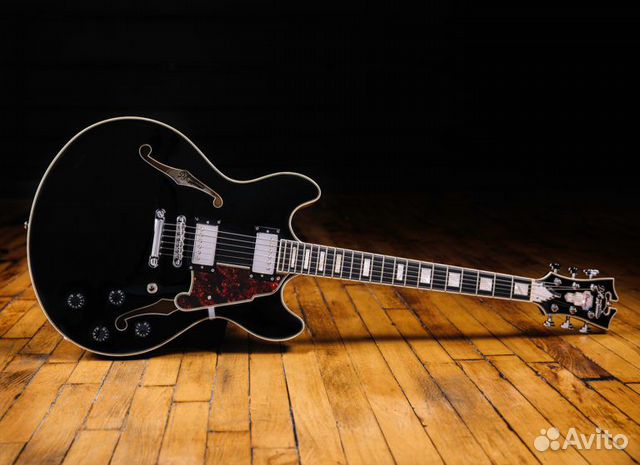 Полуакустическая электрогитара DAngelico (Комплект