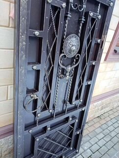 Кованая дверь