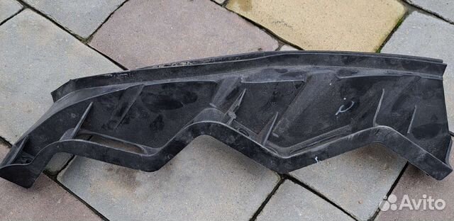 Направляющая переднего бампера VW Passat B6