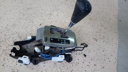 Селектор АКПП Авенсис Тойота т250 2.0 бенз