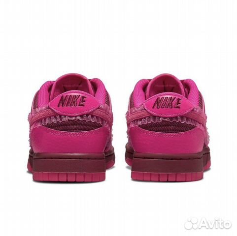 Nike Dunk Low “Valentine’s Day”