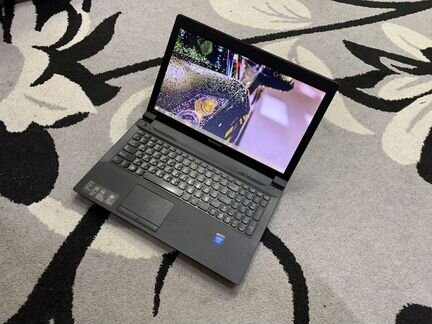 Lenovo B590