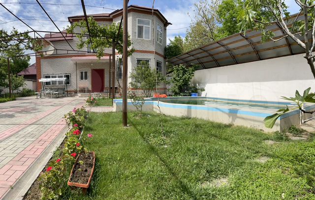 Дом 182 м² на участке 5 сот.