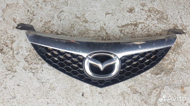 Решётка Мазда 3 вк сед 2008