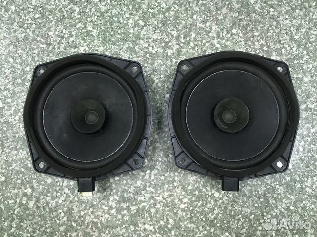 Пара штатных задних динамиков Паджеро 3