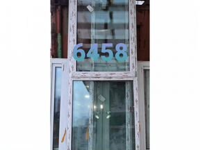 Окно пластиковое, 2640(в) х 1000(ш) № 6458