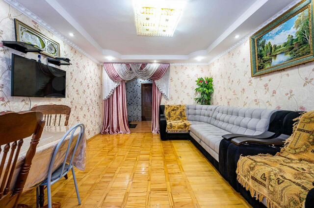 4-к. квартира, 80 м², 1/5 эт.