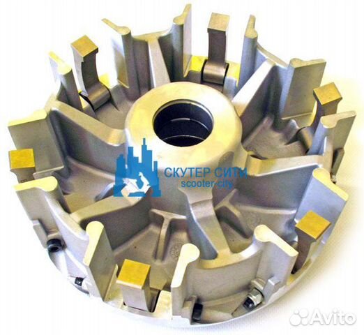 Половина ведущего шкива вариатора подвижная в сбор