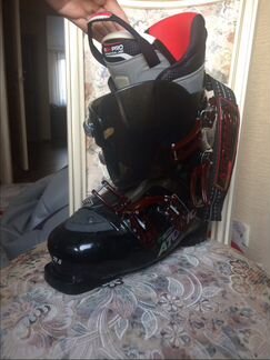Горнолыжные ботинки