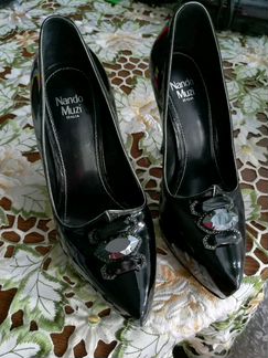 Кожаные туфли лак Nando Muzi