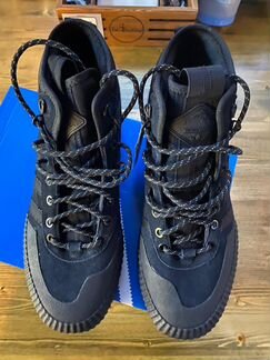 Зимние кроссовки adidas