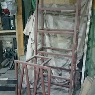 Стол-стелаж