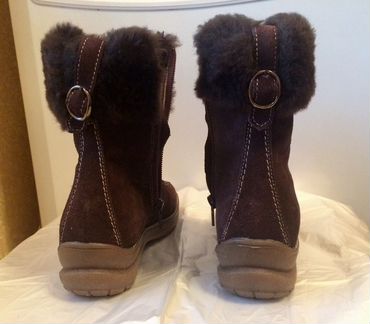 Новые замшевые детские сапоги