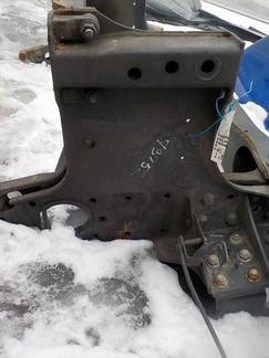 Кронштейн усилителя бампера Мерседес 9413102790