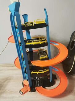 Игрушечная парковка molto