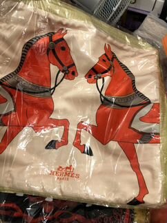 Подушки Hermès