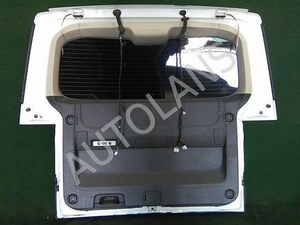 Крышка багажника Mitsubishi Delica D5