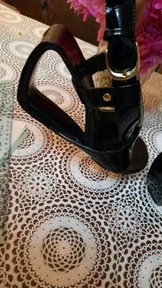 Босоножки женские новые раз 37