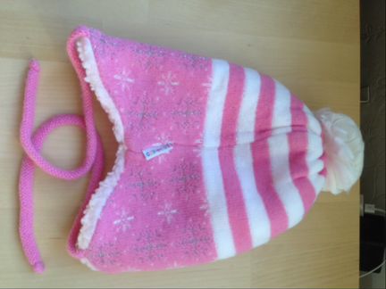 Очень тёплая шапочка для девочки