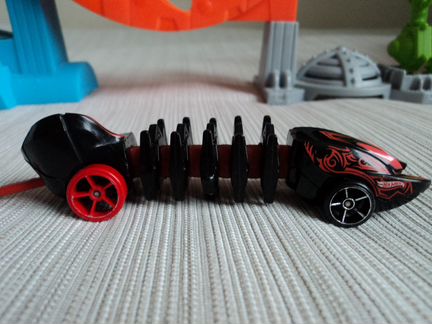 Трек гоночный Hot Wheels