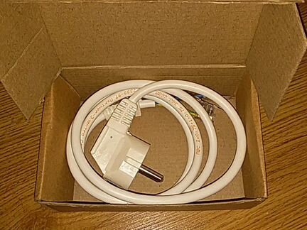 Сетевой кабель с вилкой для подключения полотенцес