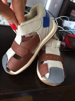 Новые сандали размер 24